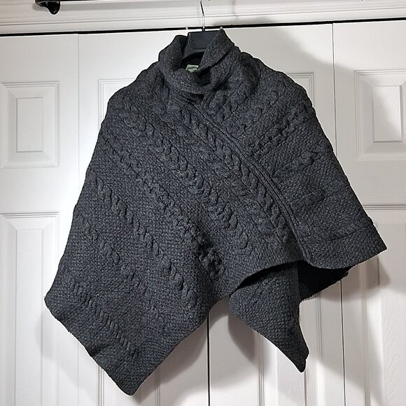 Aran Crafts Merino Wool Poncho - Picture 1 of 5